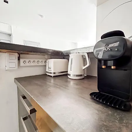 Le Balcon De La Comedie