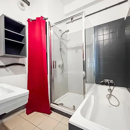 Le Balcon De La Comedie 公寓 *