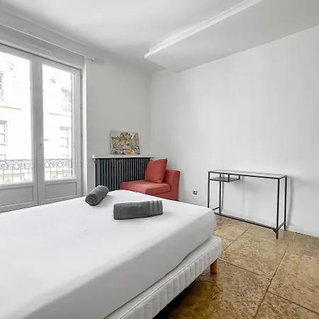 Le Balcon De La Comedie *