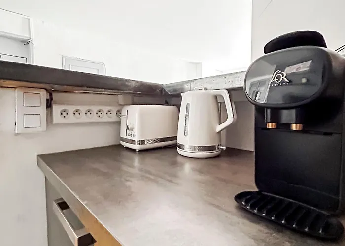 Le Balcon De La Comedie